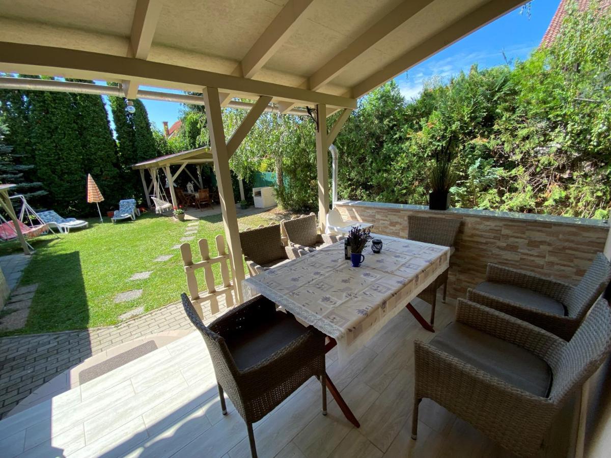 Sommer Ferienhaus Balatonszarszo Exterior foto